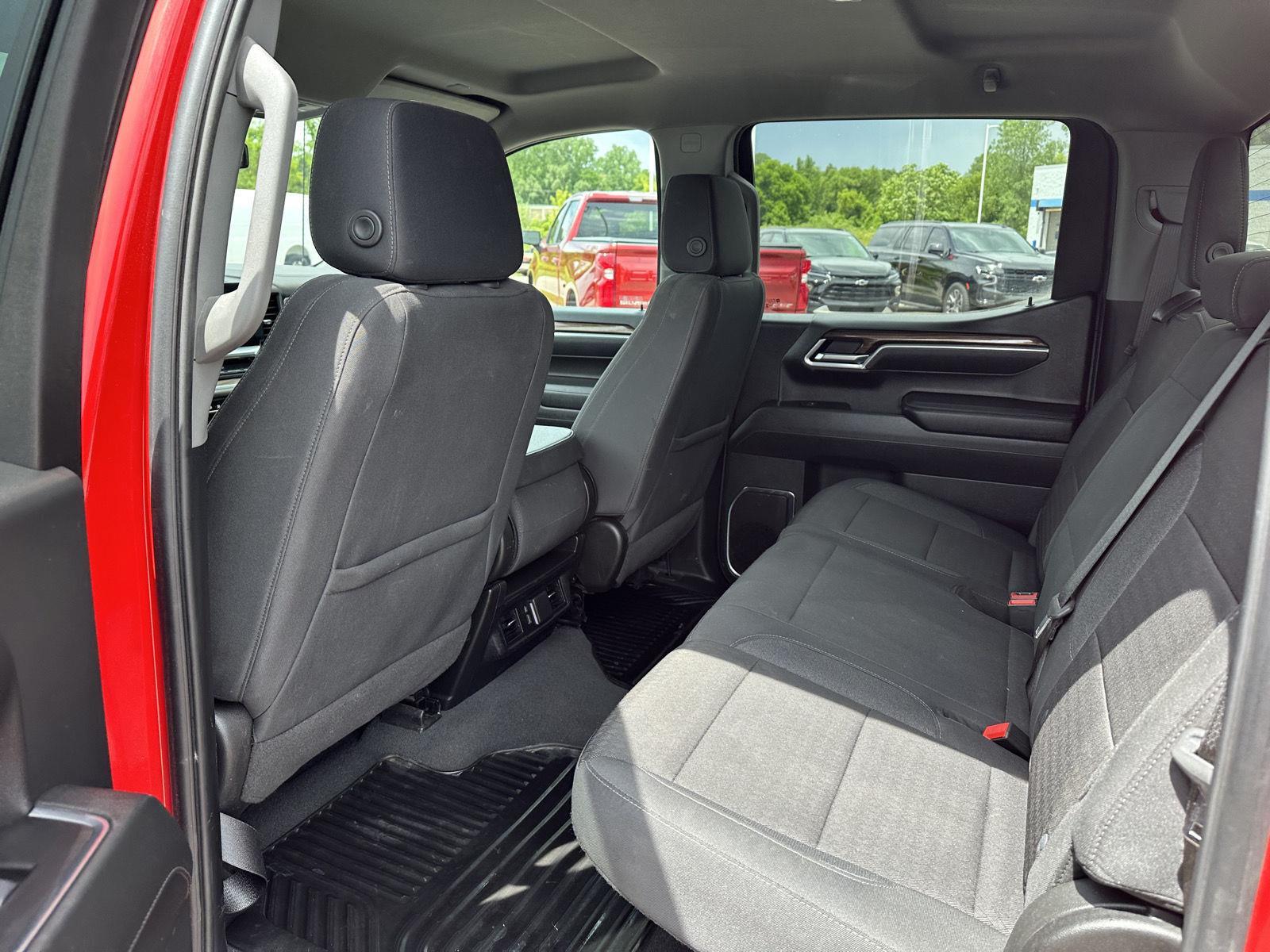 2025 Chevrolet Silverado 1500 LT - Photo 13