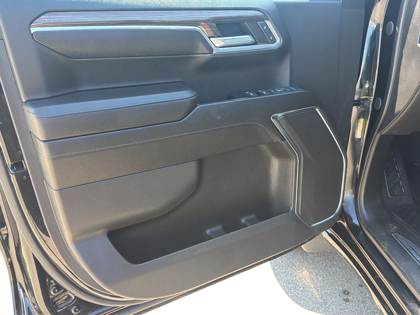 2023 Chevrolet Silverado 1500 RST - Photo 11