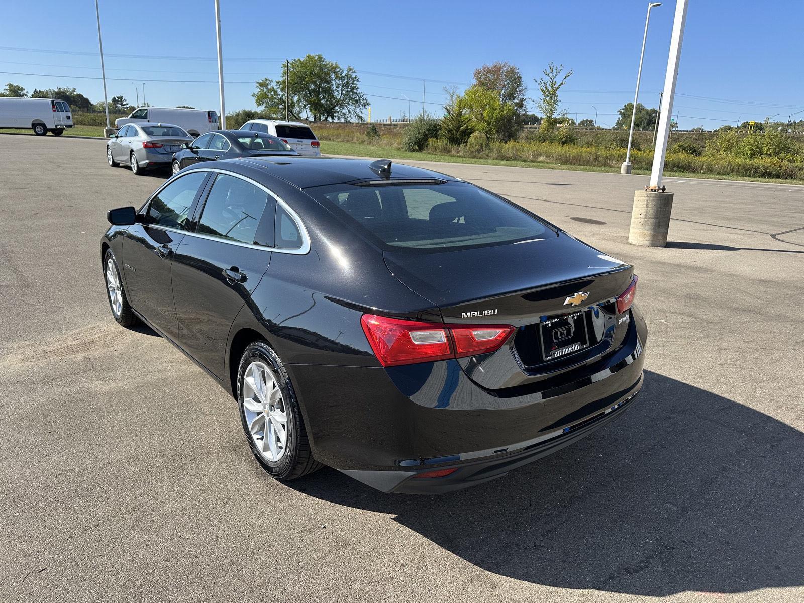 2024 Chevrolet Malibu 1LT photo 3