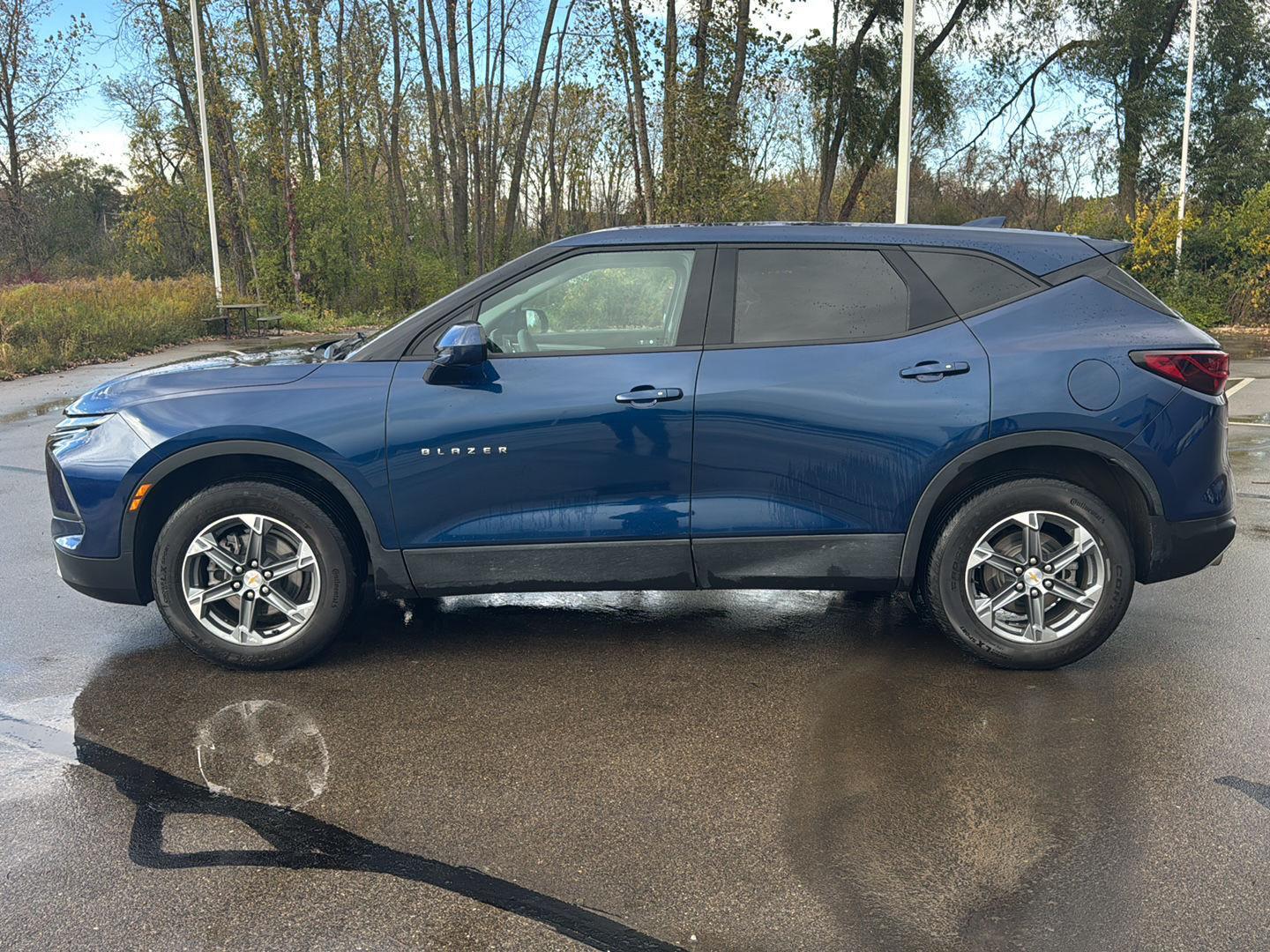 2023 Chevrolet Blazer 2LT photo 2