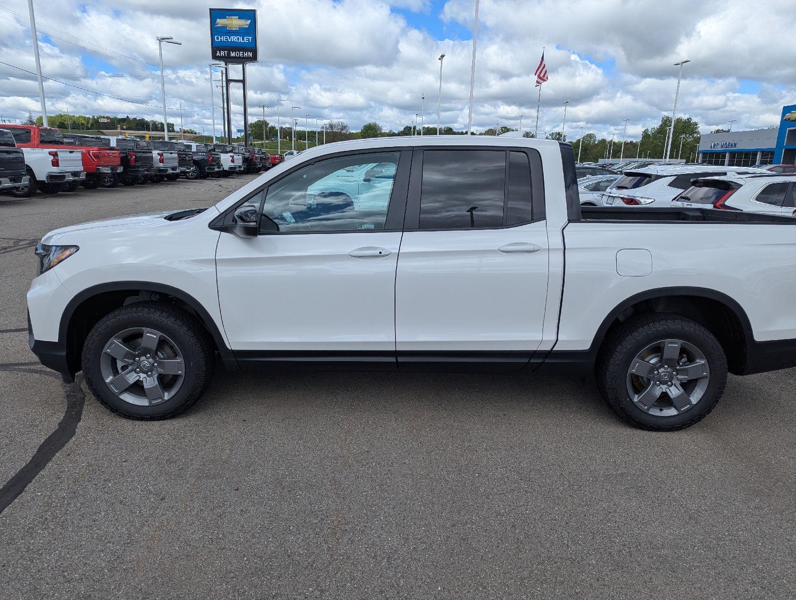 2025 Honda Ridgeline TrailSport photo 4