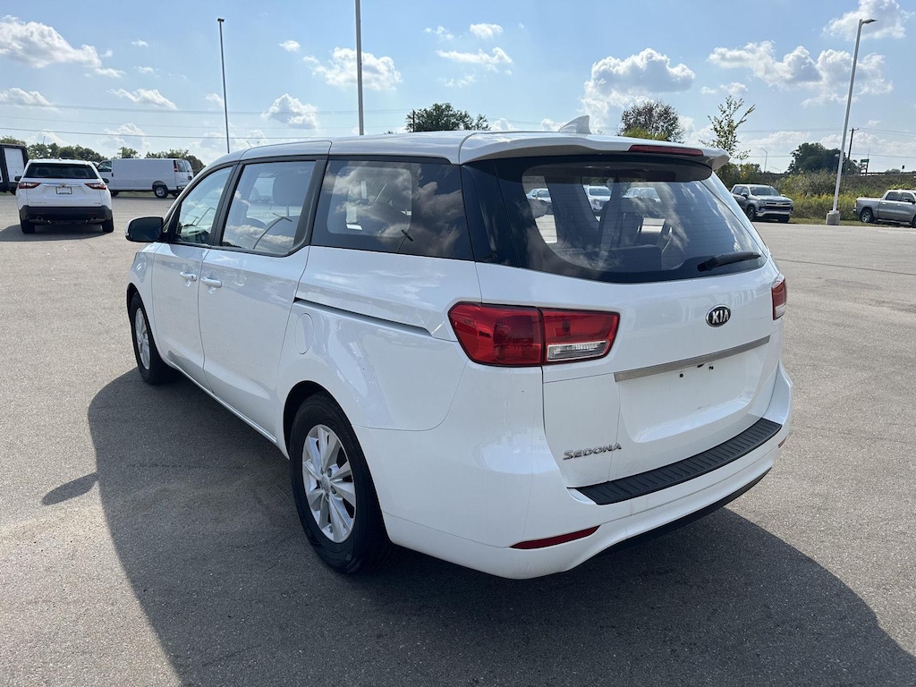 Used 2018 Kia Sedona L Van