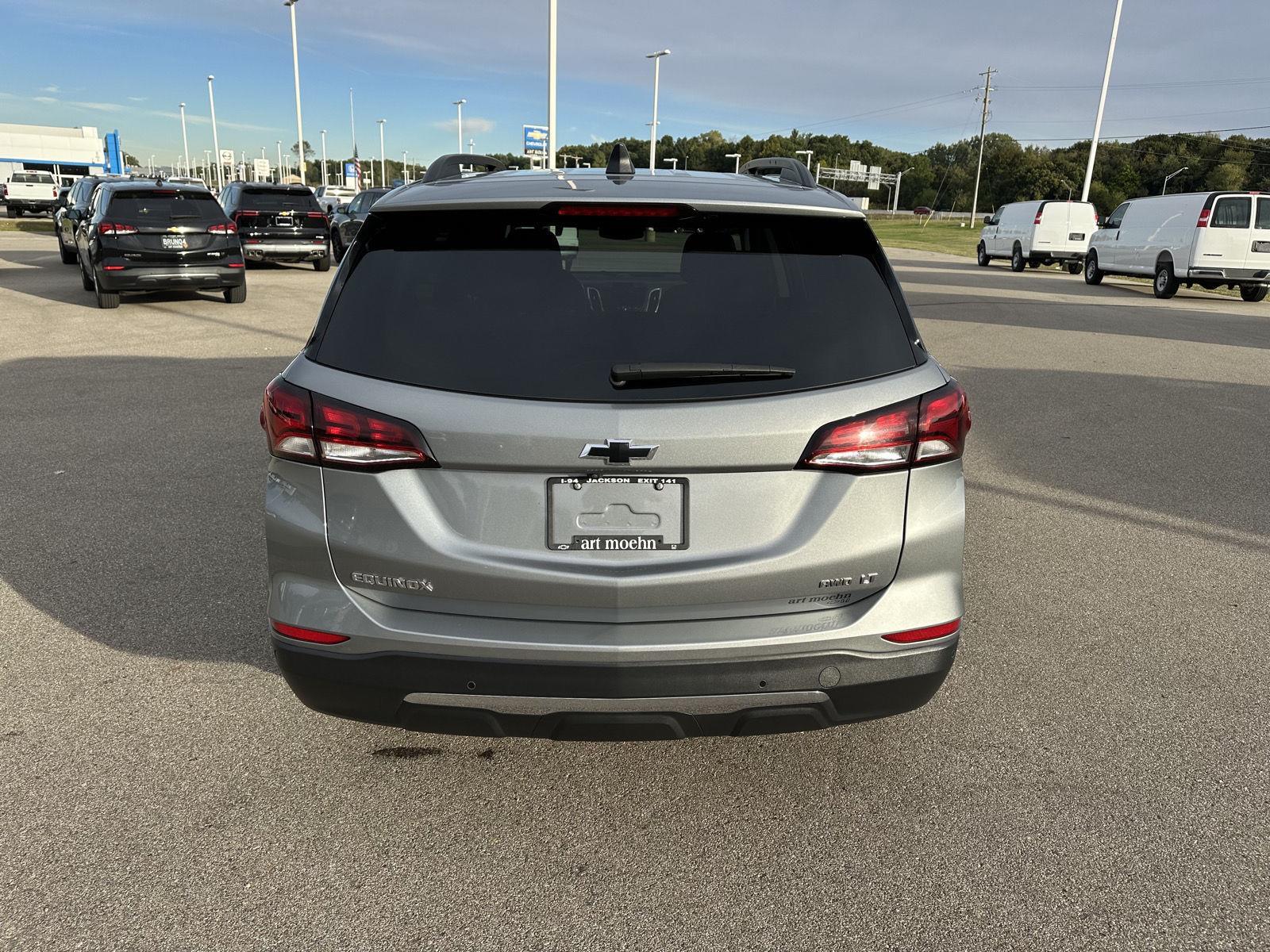 2023 Chevrolet Equinox LT photo 4