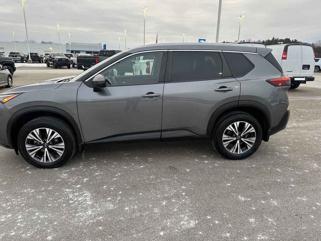Used 2022 Nissan Rogue SV SUV