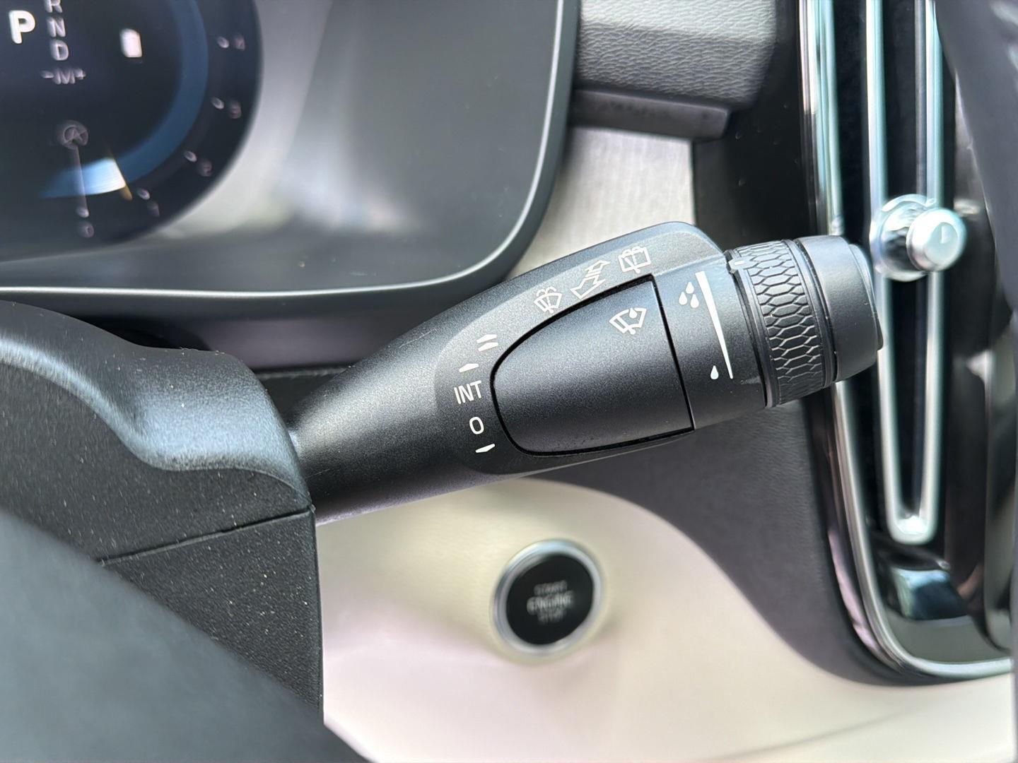 2023 Volvo XC40 Plus - Photo 20