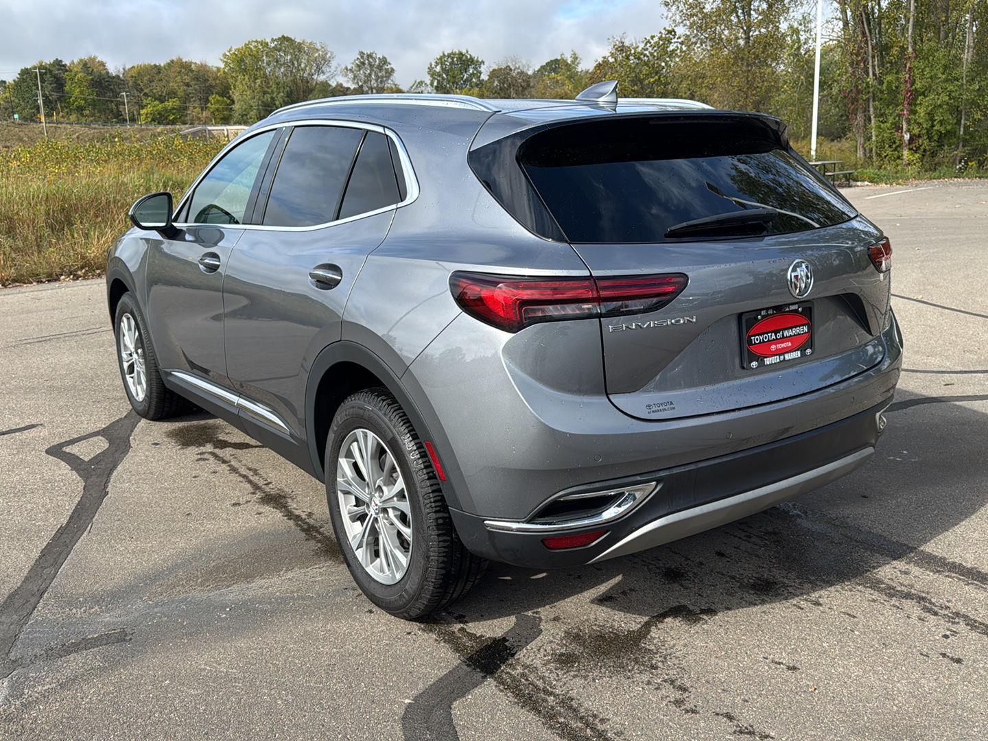 2022 Buick Envision Preferred photo 2