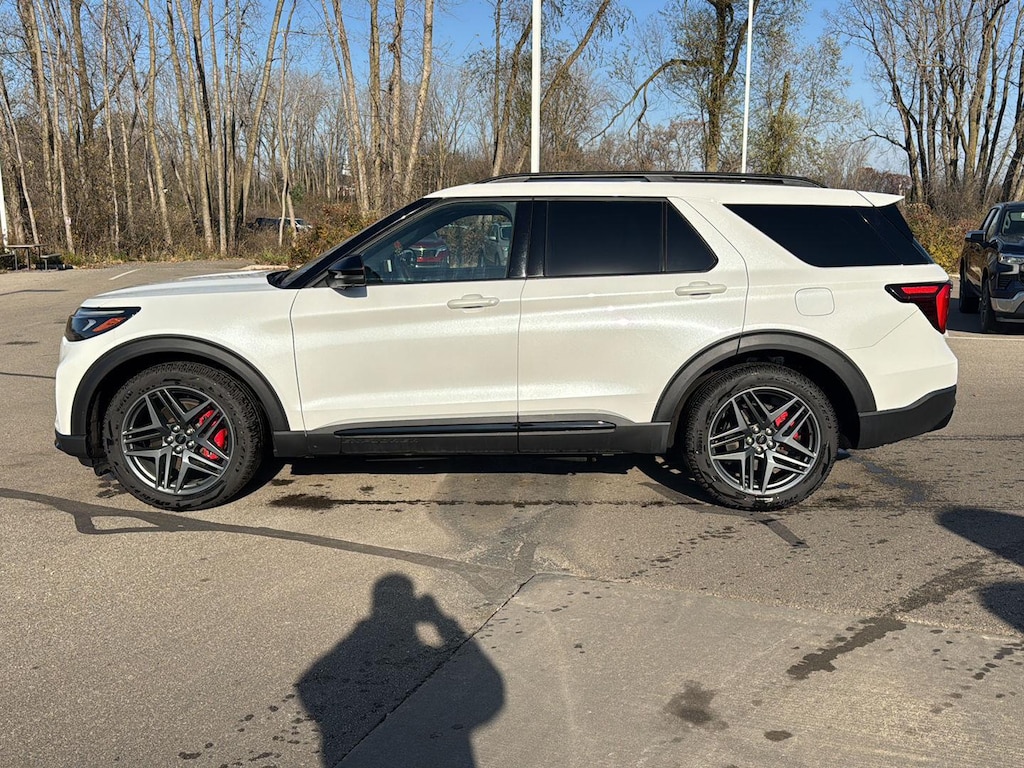Used 2025 Ford Explorer ST SUV