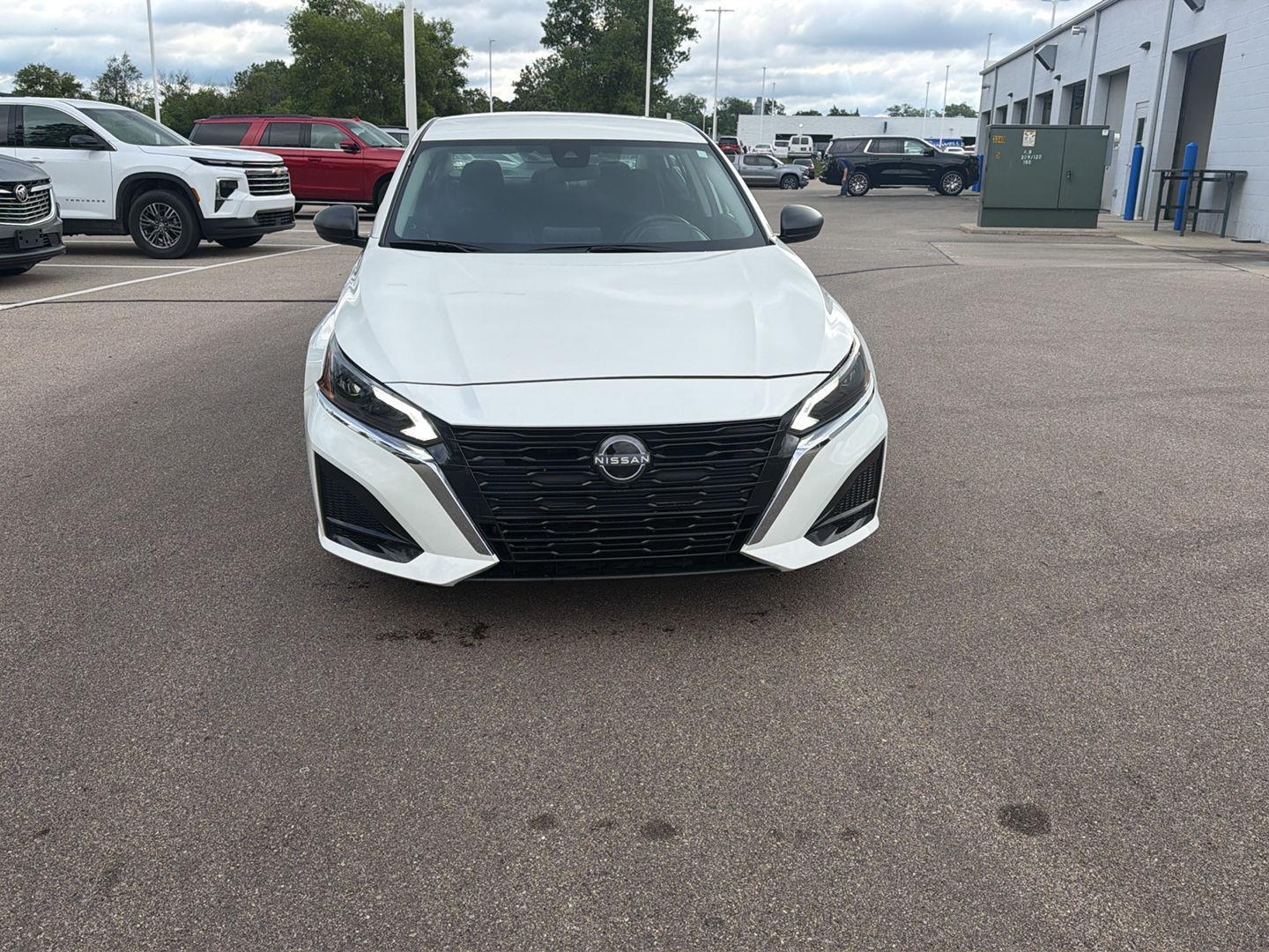 2025 Nissan Altima SV - Photo 8