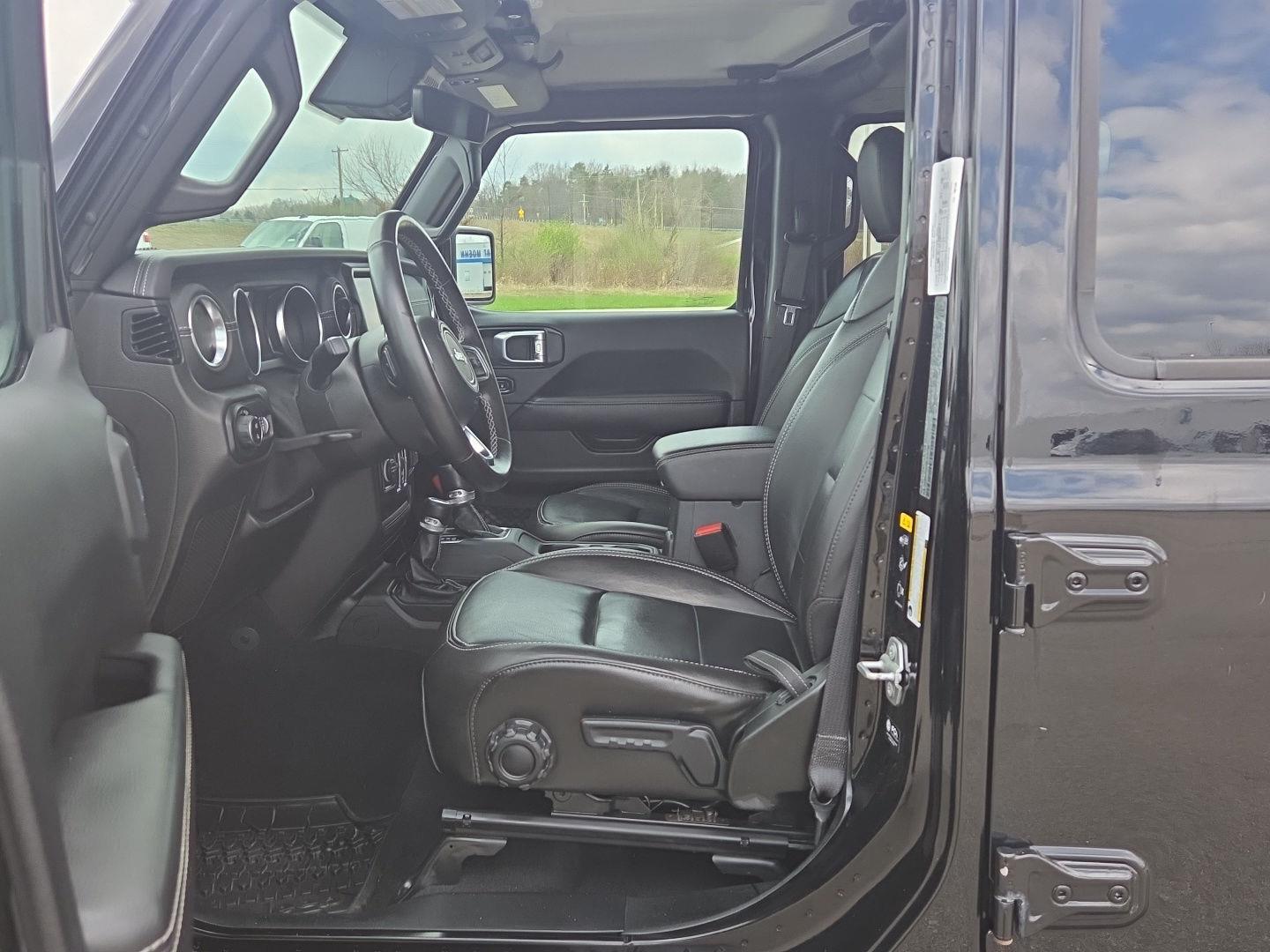 2021 Jeep Gladiator Overland - Photo 17