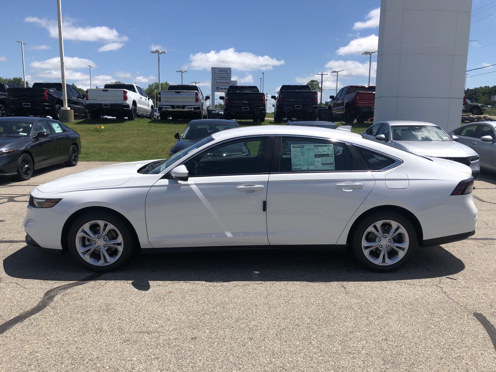 2025 Honda Accord LX photo 2