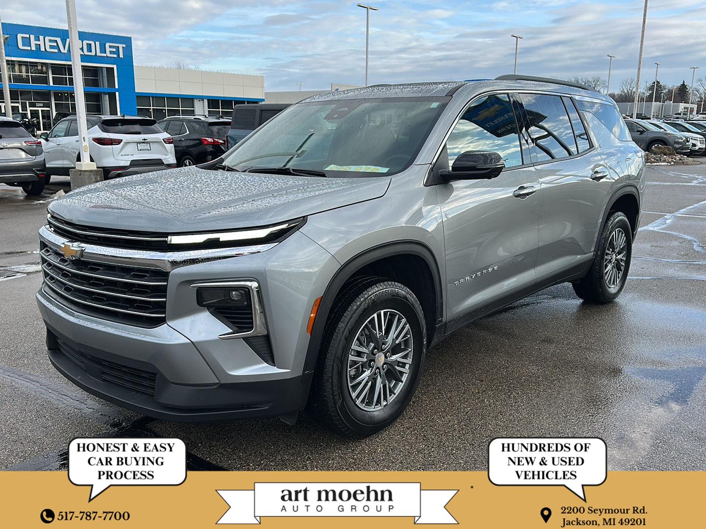 2024 Chevrolet Traverse 2LT's photo