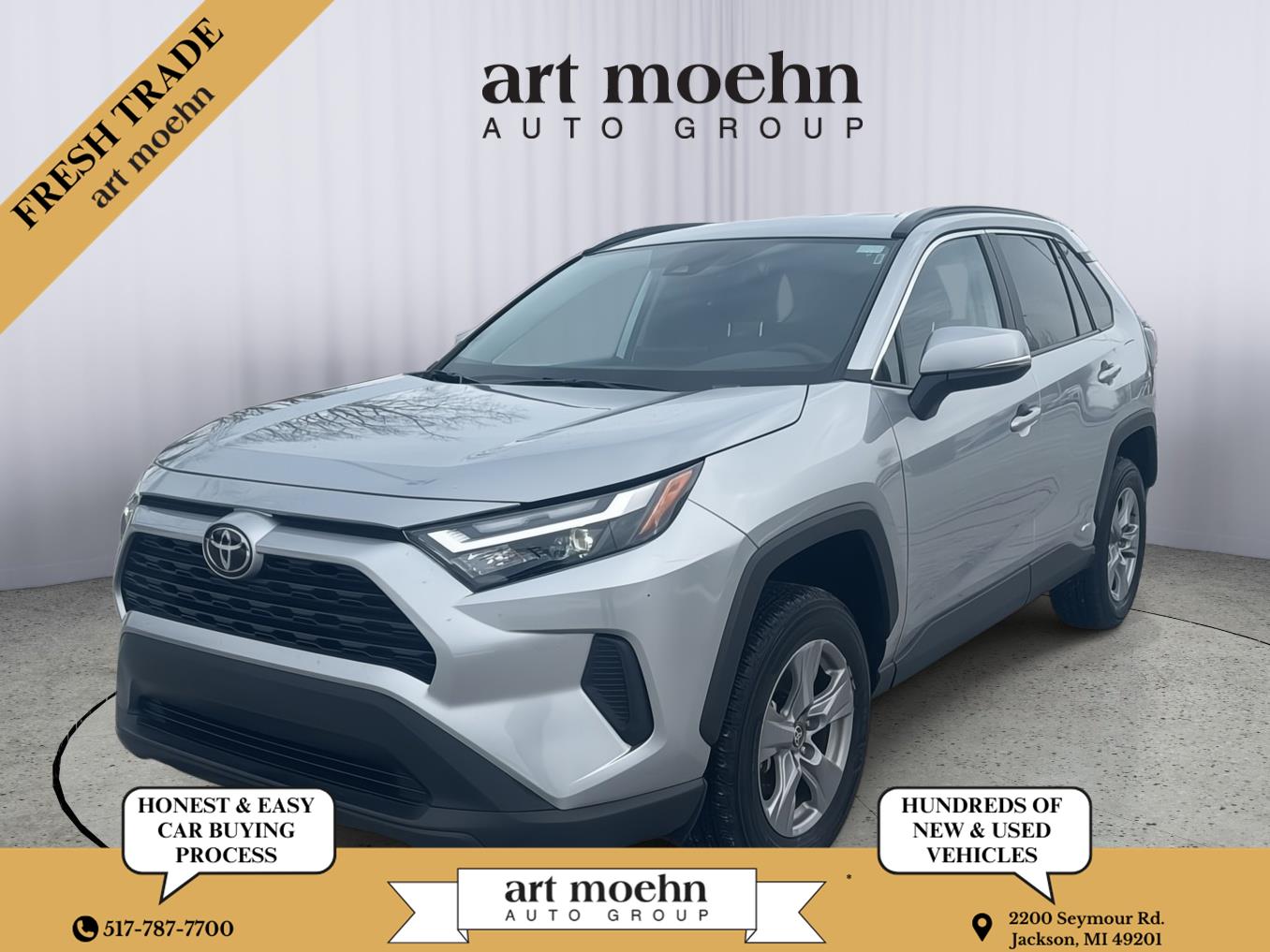 2025 Toyota RAV4 XLE's photo
