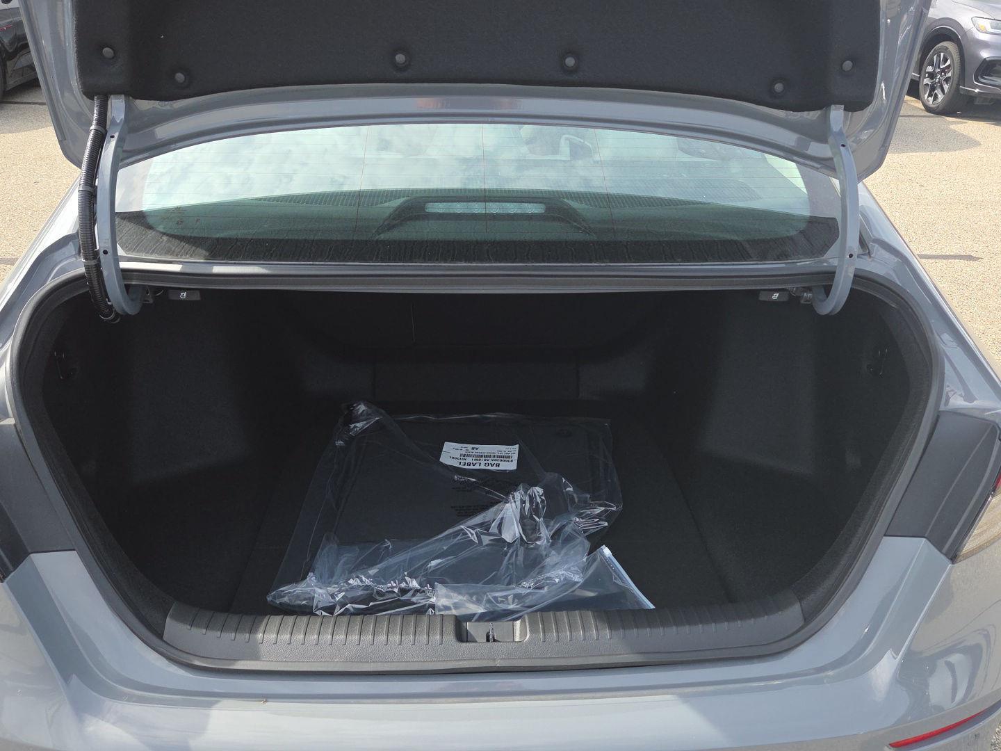 2025 Honda Accord Hybrid EX-L - Photo 6
