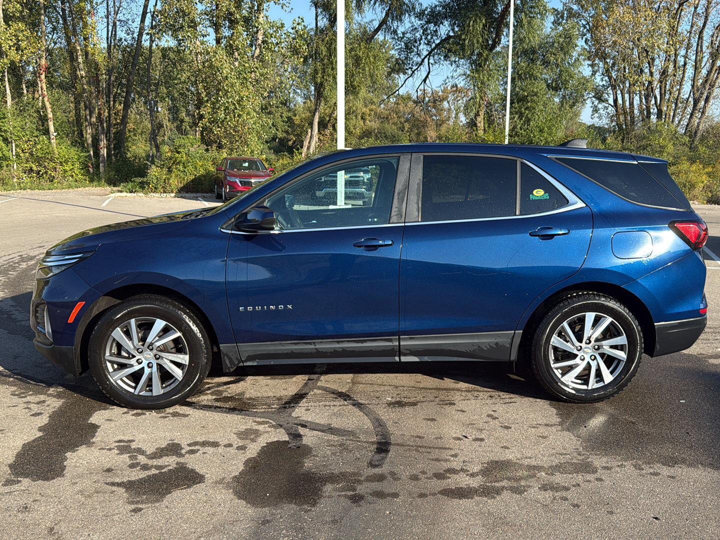 2022 Chevrolet Equinox LT photo 2