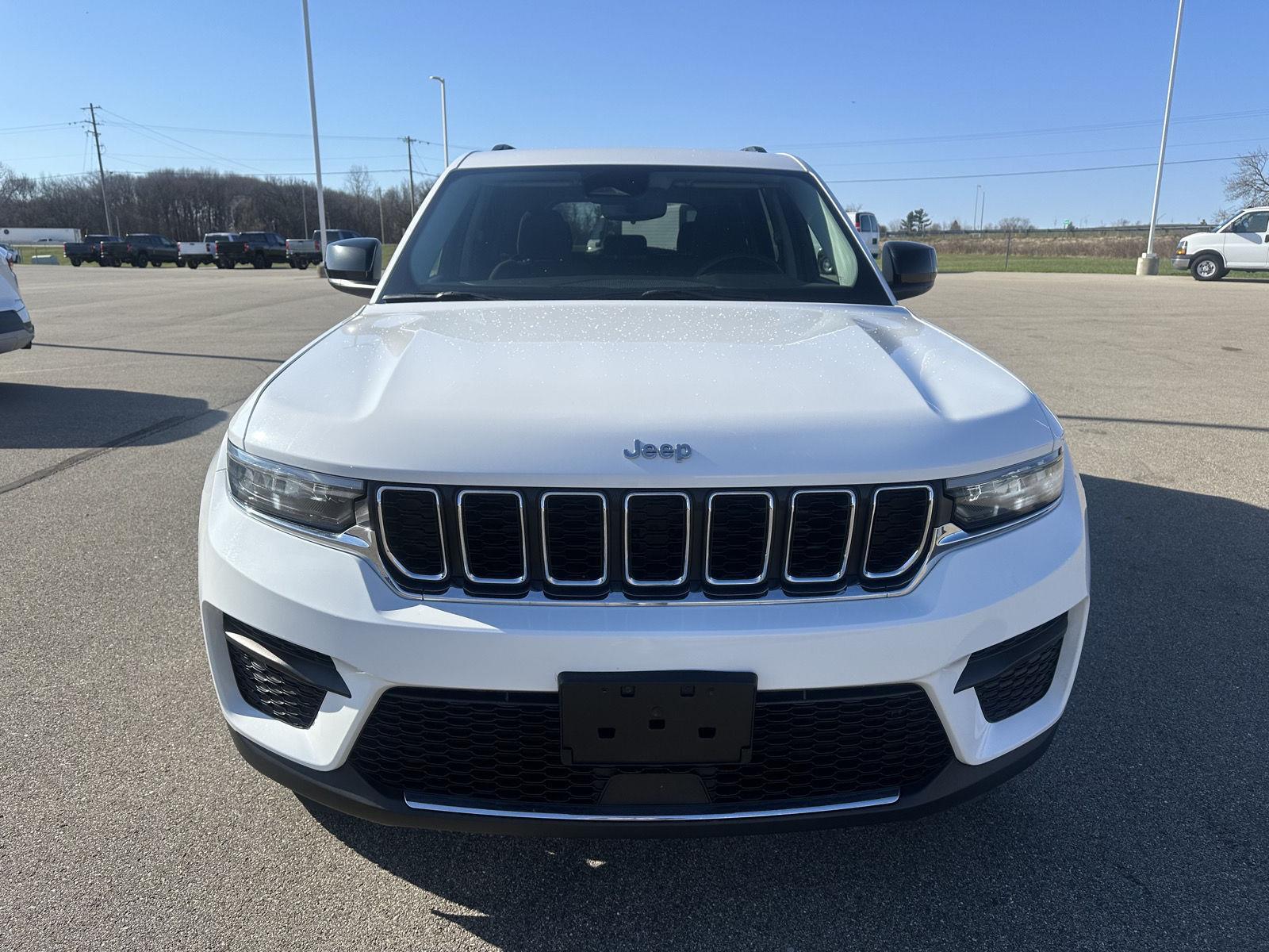 2023 Jeep Grand Cherokee Laredo - Photo 12