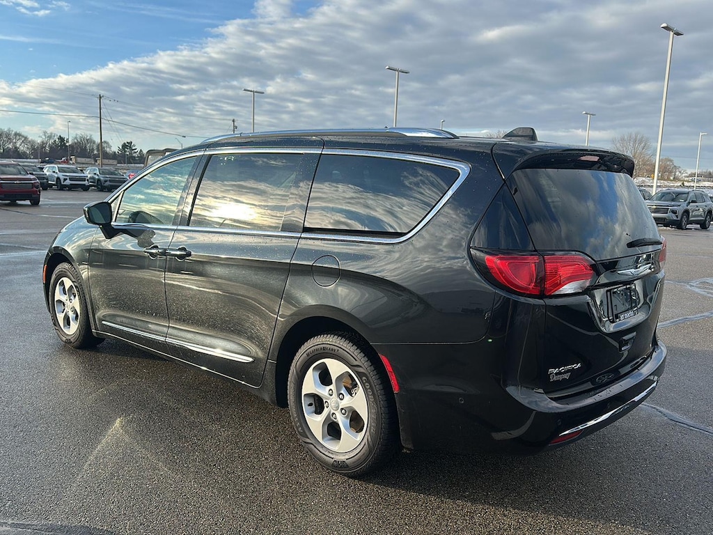 Used 2017 Chrysler Pacifica Touring-L Plus Van
