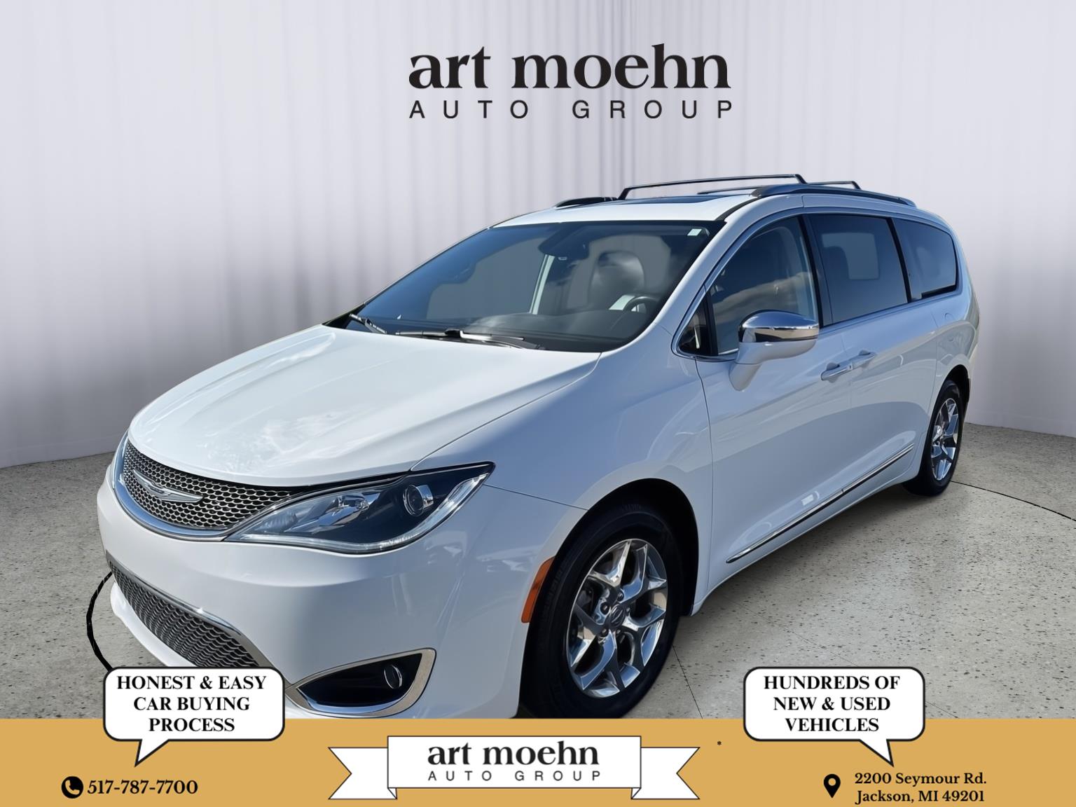 2019 Chrysler Pacifica Limited's photo