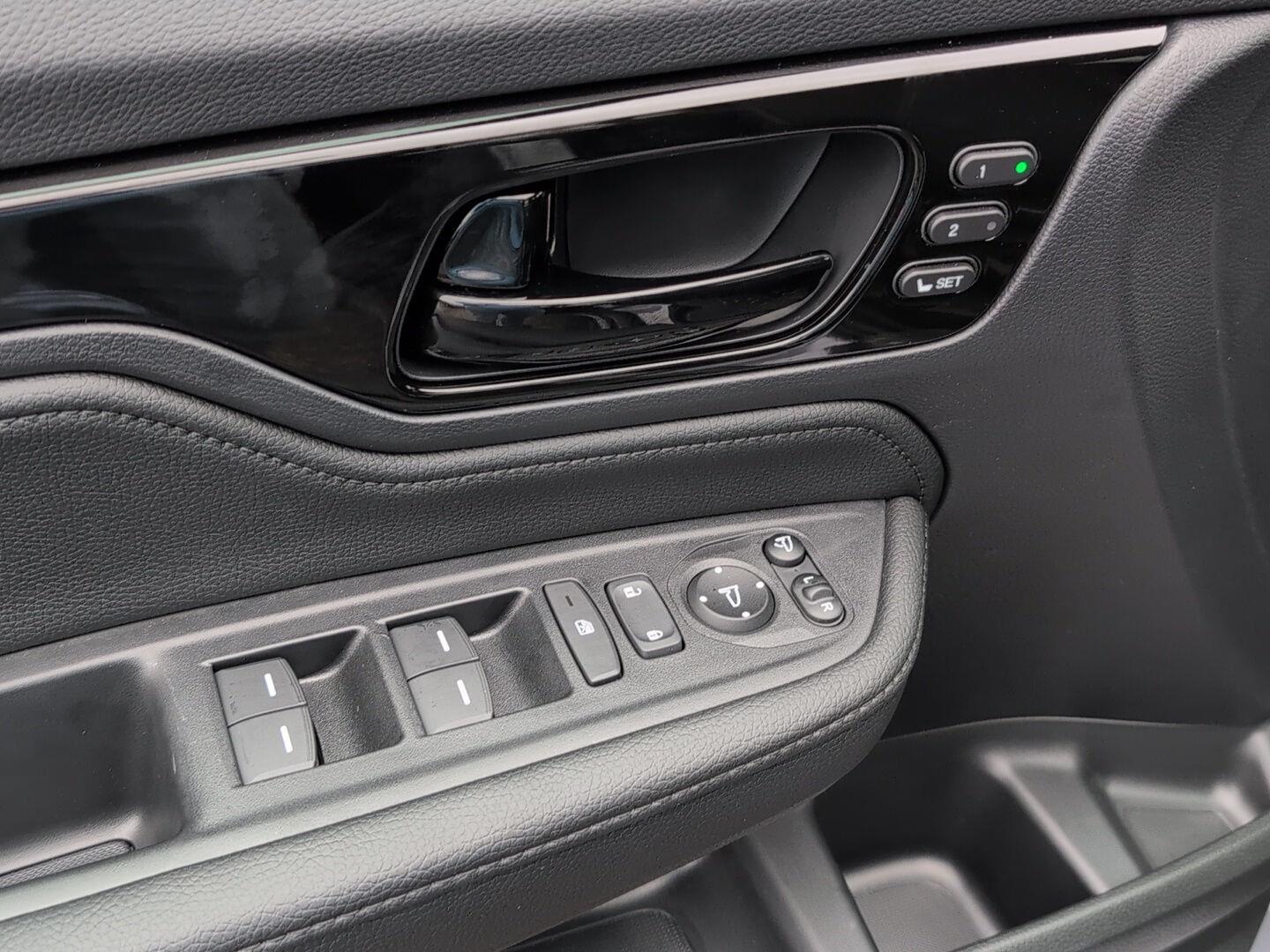 2026 Honda Odyssey Elite - Photo 17