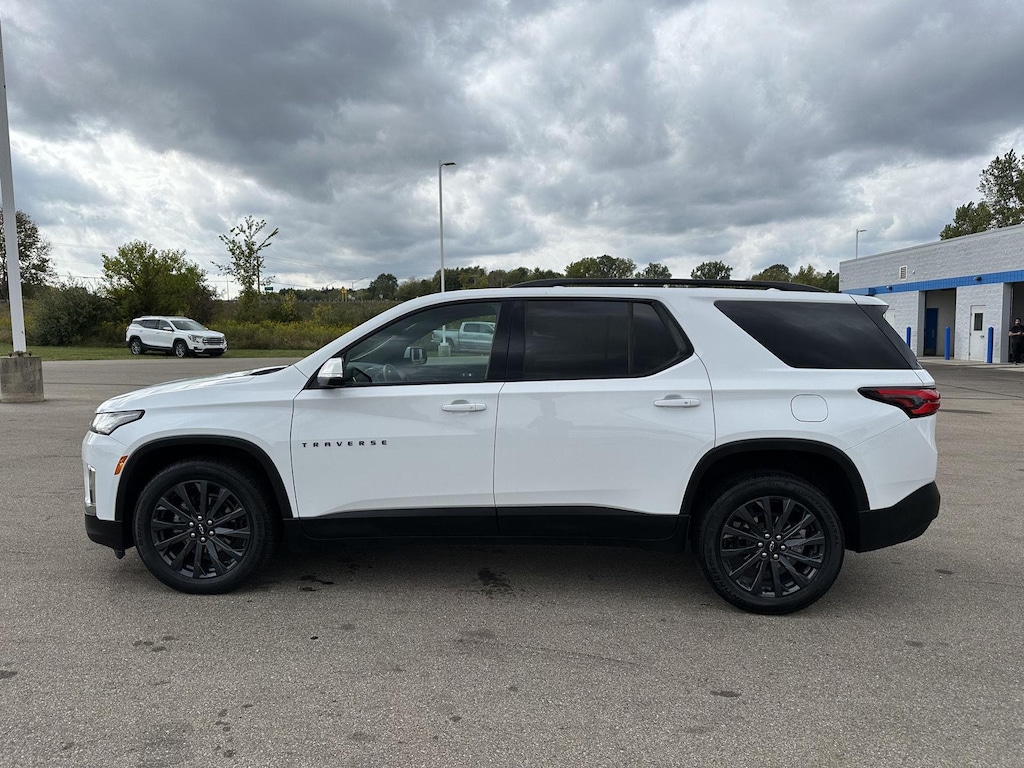 Used 2023 Chevrolet Traverse RS SUV
