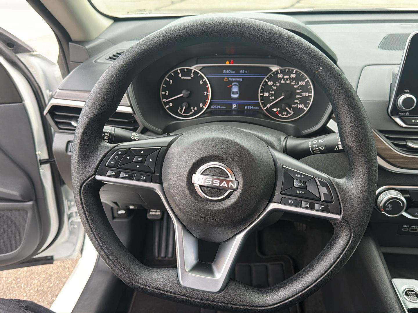 2025 Nissan Altima SV - Photo 17