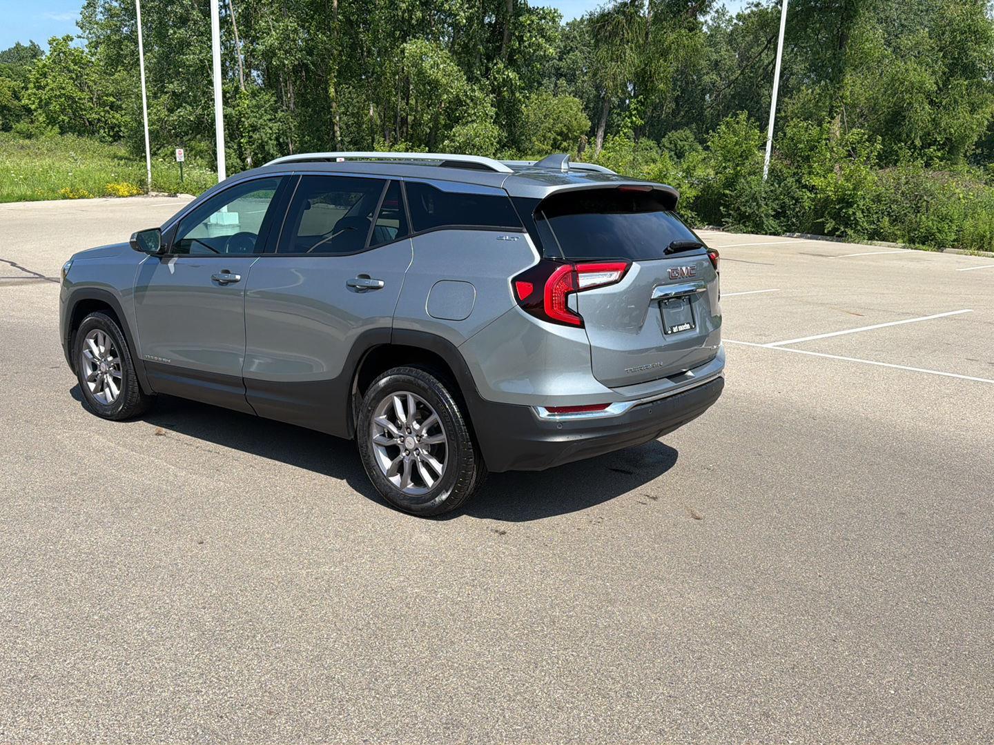 2023 GMC Terrain SLT - Photo 4