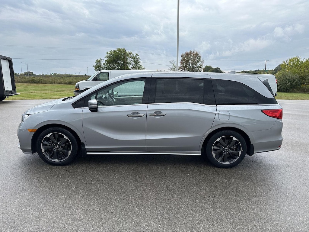 Used 2024 Honda Odyssey Elite Van