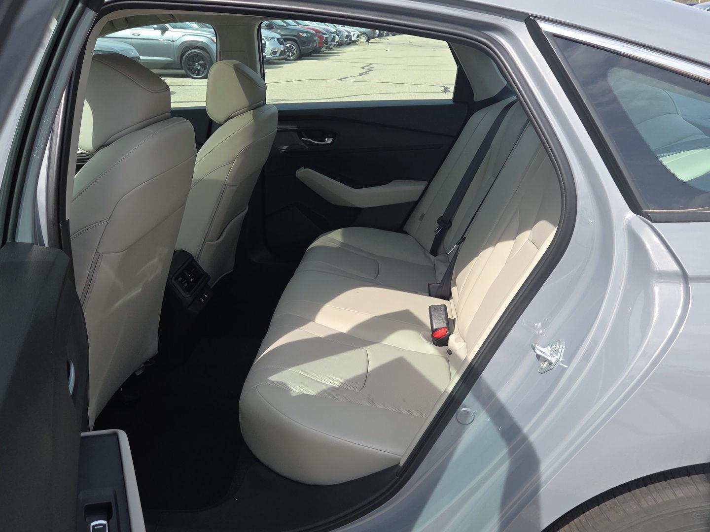 2025 Honda Accord Hybrid EX-L - Photo 12