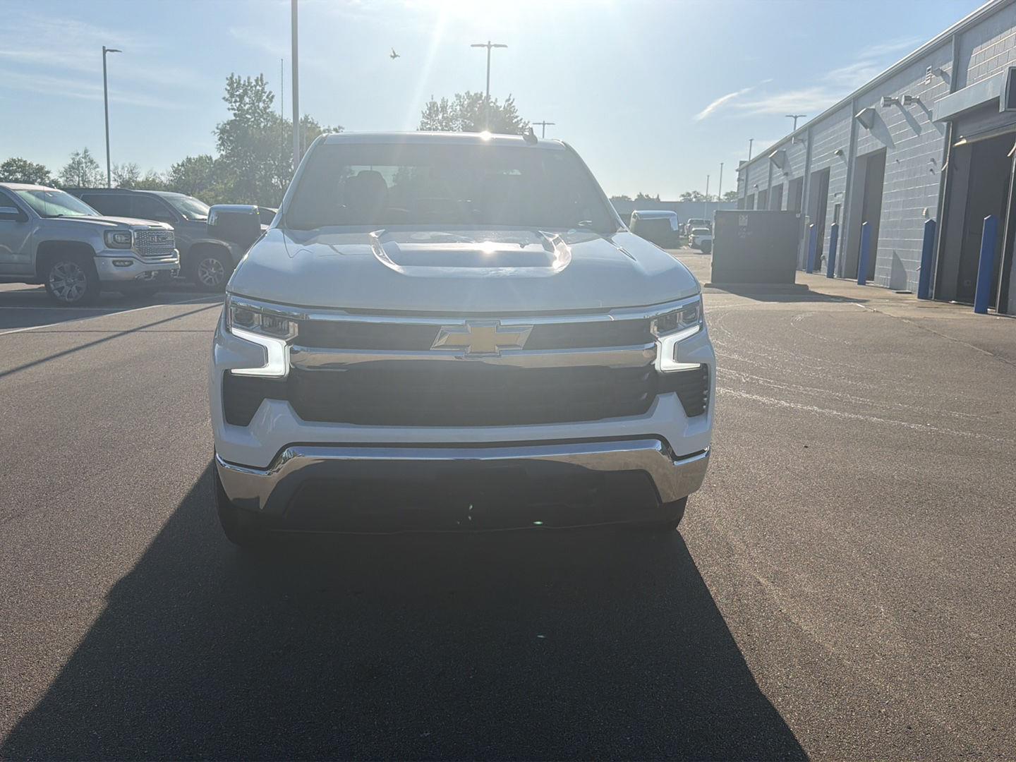 2025 Chevrolet Silverado 1500 LT - Photo 8