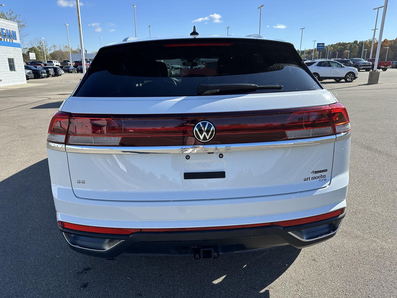 2025 Volkswagen Atlas Cross Sport SE Technology photo 3