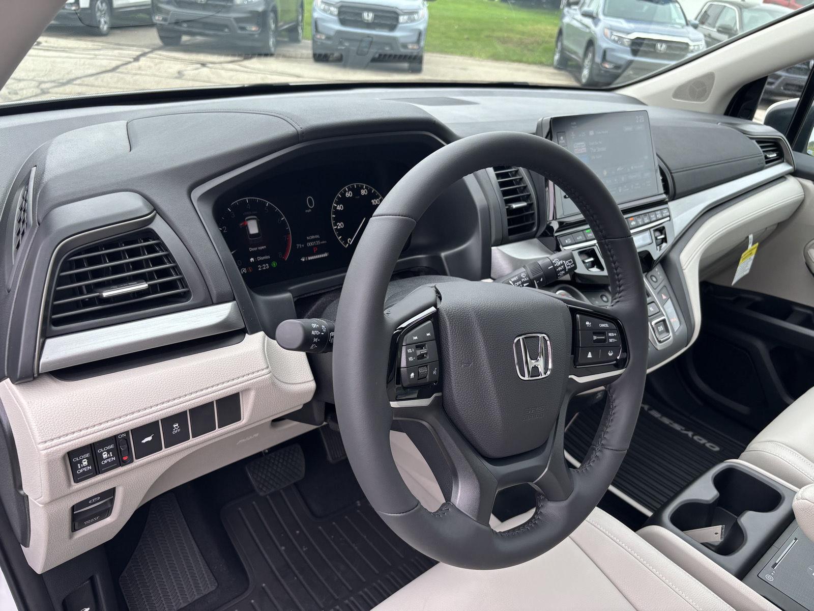 2026 Honda Odyssey EX-L - Photo 18