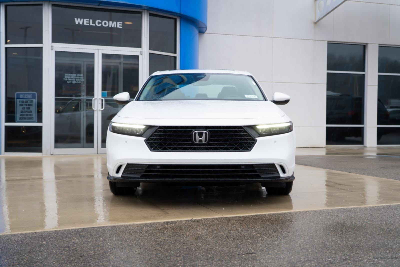 2025 Honda Accord Hybrid EX-L - Photo 3