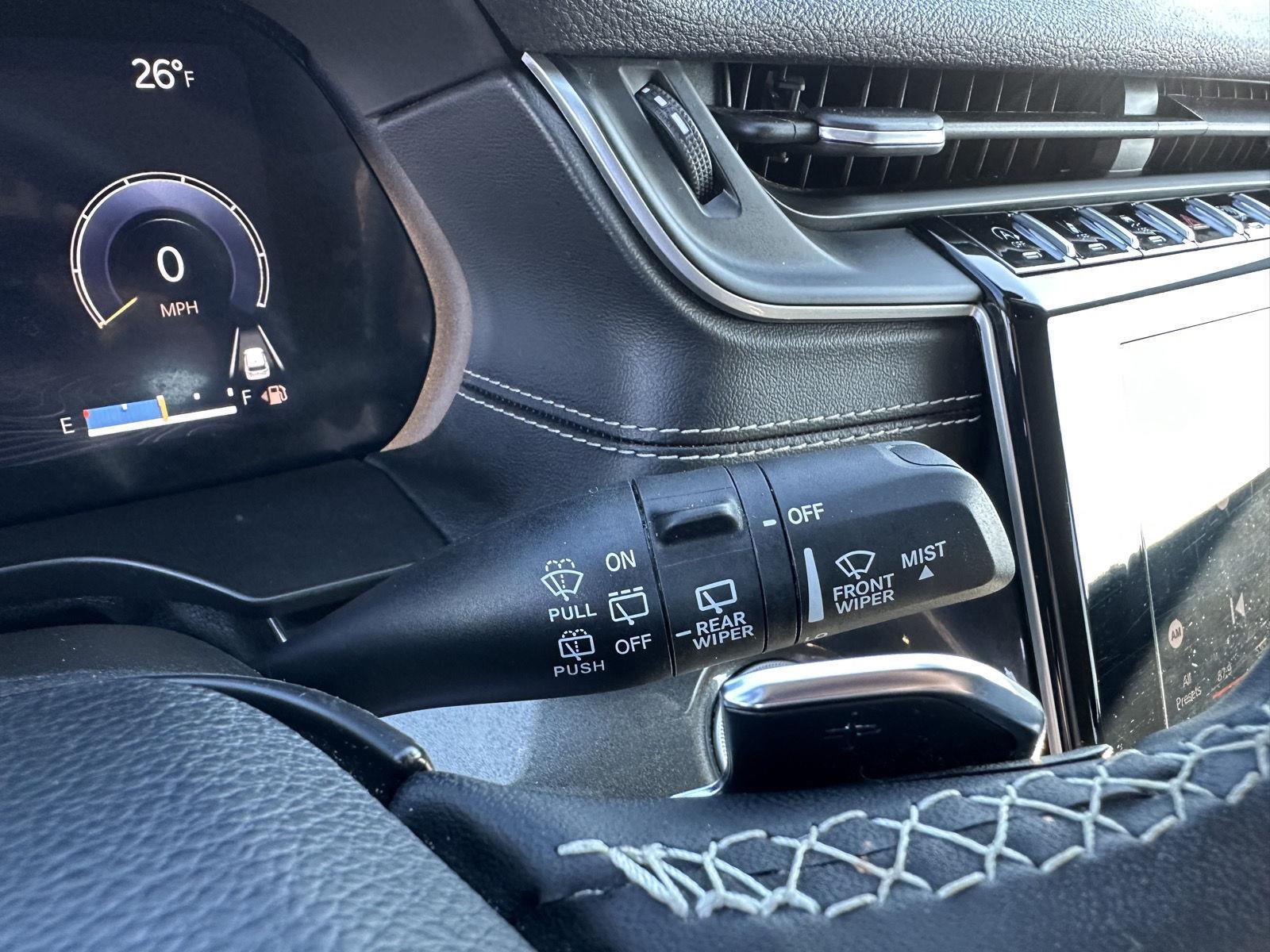 2023 Jeep Grand Cherokee Laredo - Photo 26
