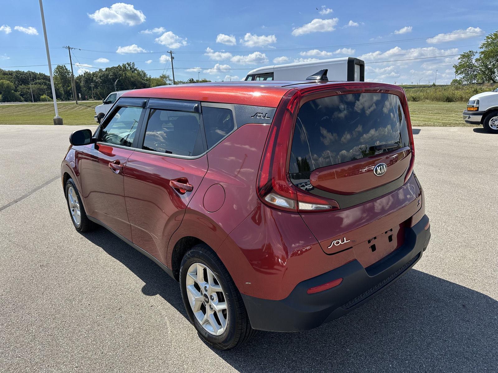 2020 Kia Soul S photo 3