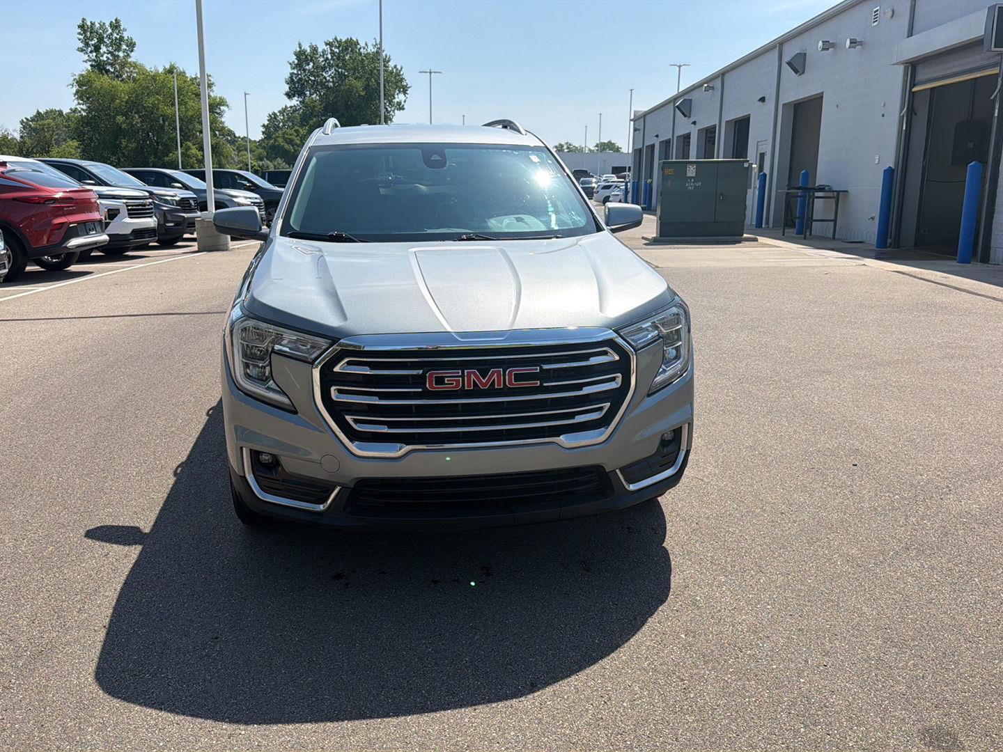 2023 GMC Terrain SLT - Photo 9