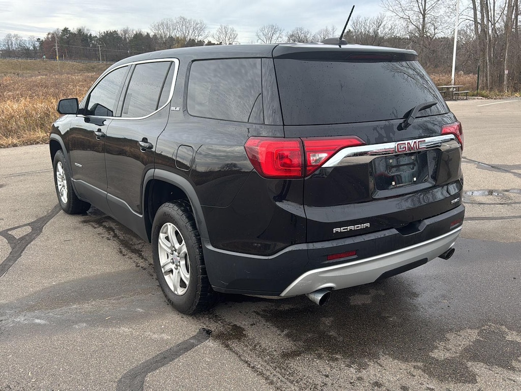 2018 Gmc Acadia SLE photo 2