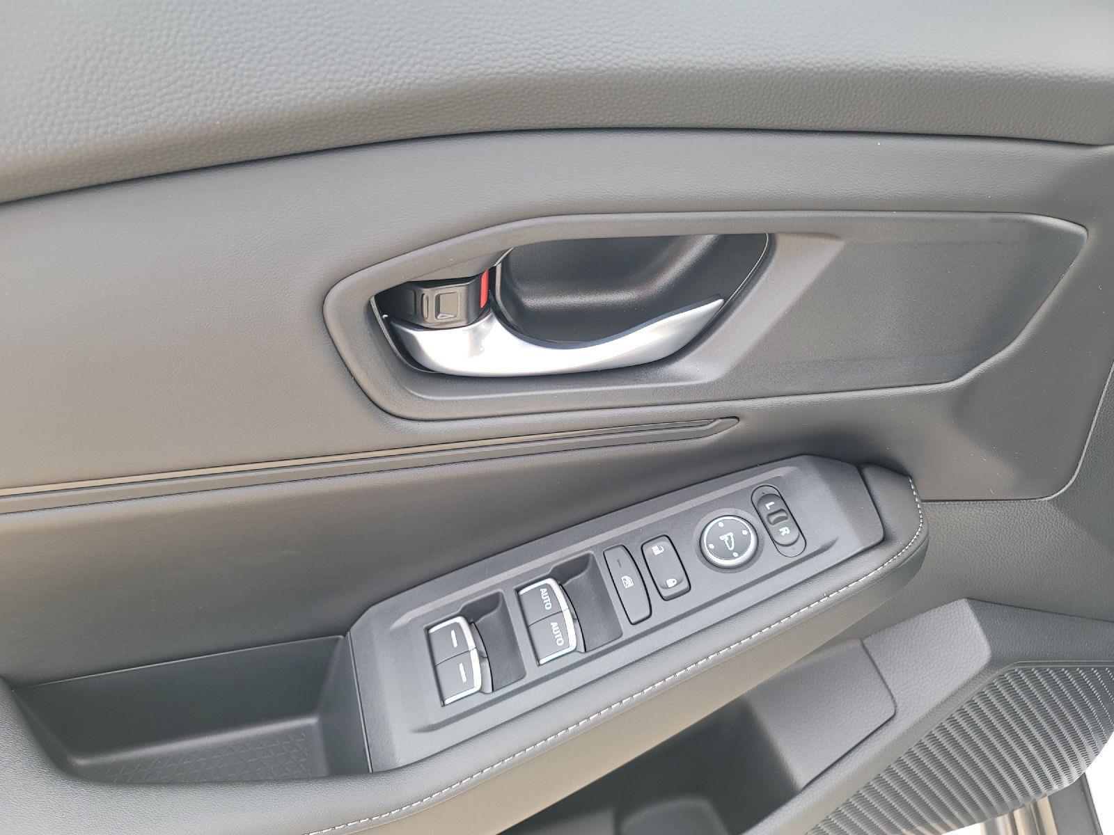 2025 Honda Accord Hybrid Sport - Photo 17