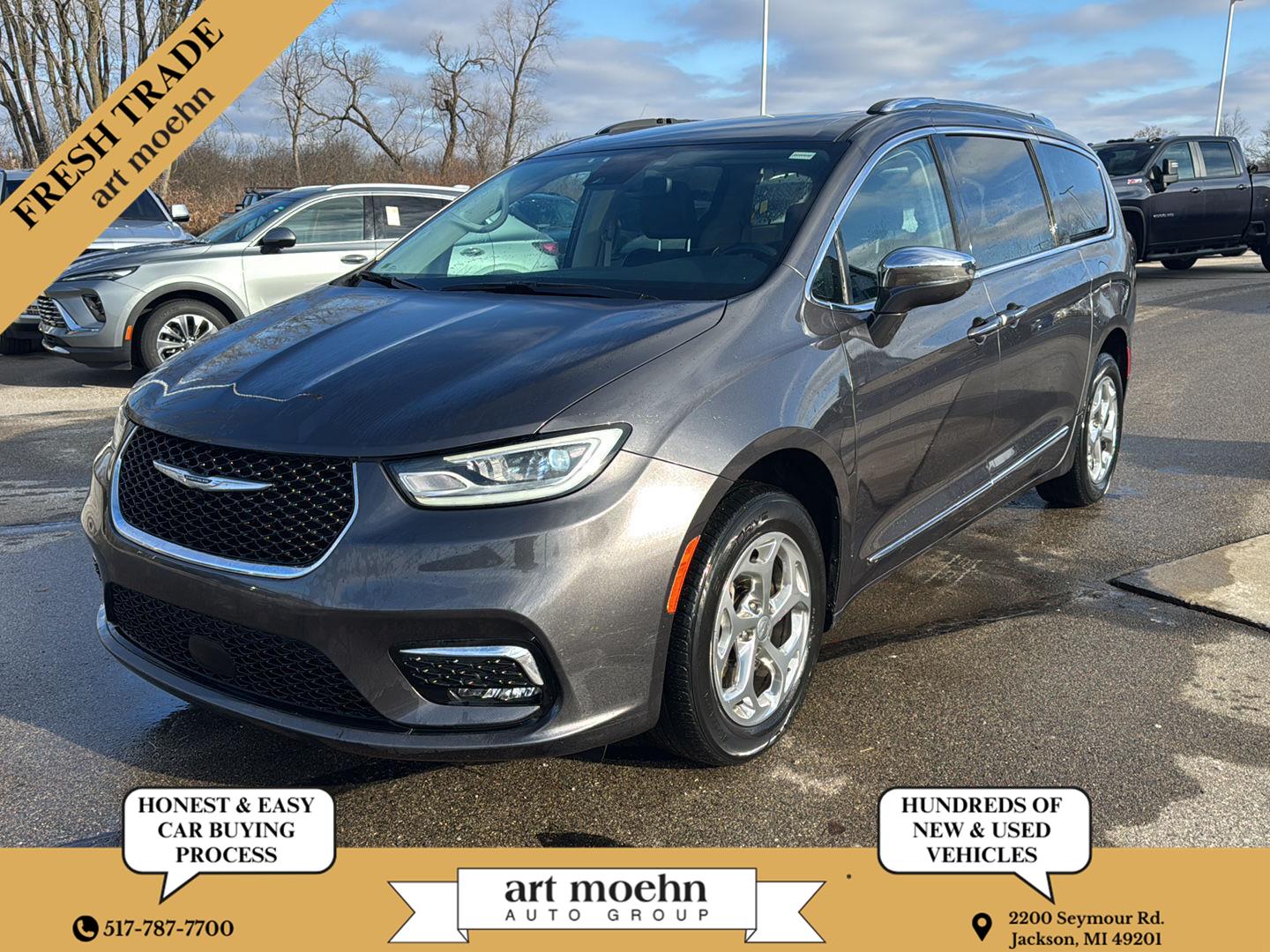 2021 Chrysler Pacifica Limited's photo