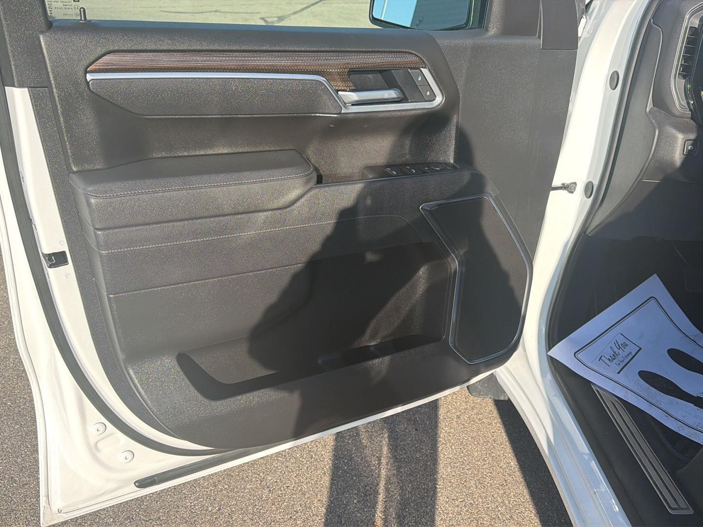 2025 Chevrolet Silverado 1500 LT - Photo 11
