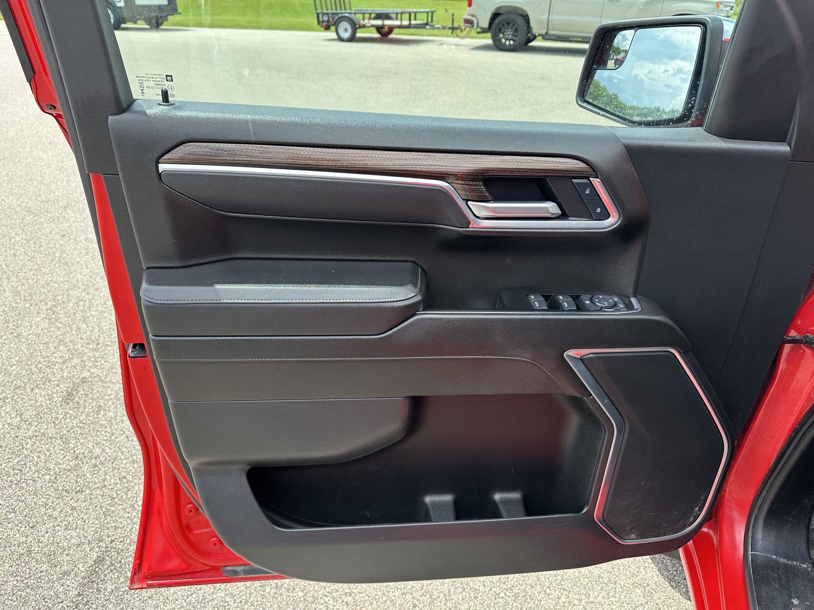 2025 Chevrolet Silverado 1500 LT - Photo 16