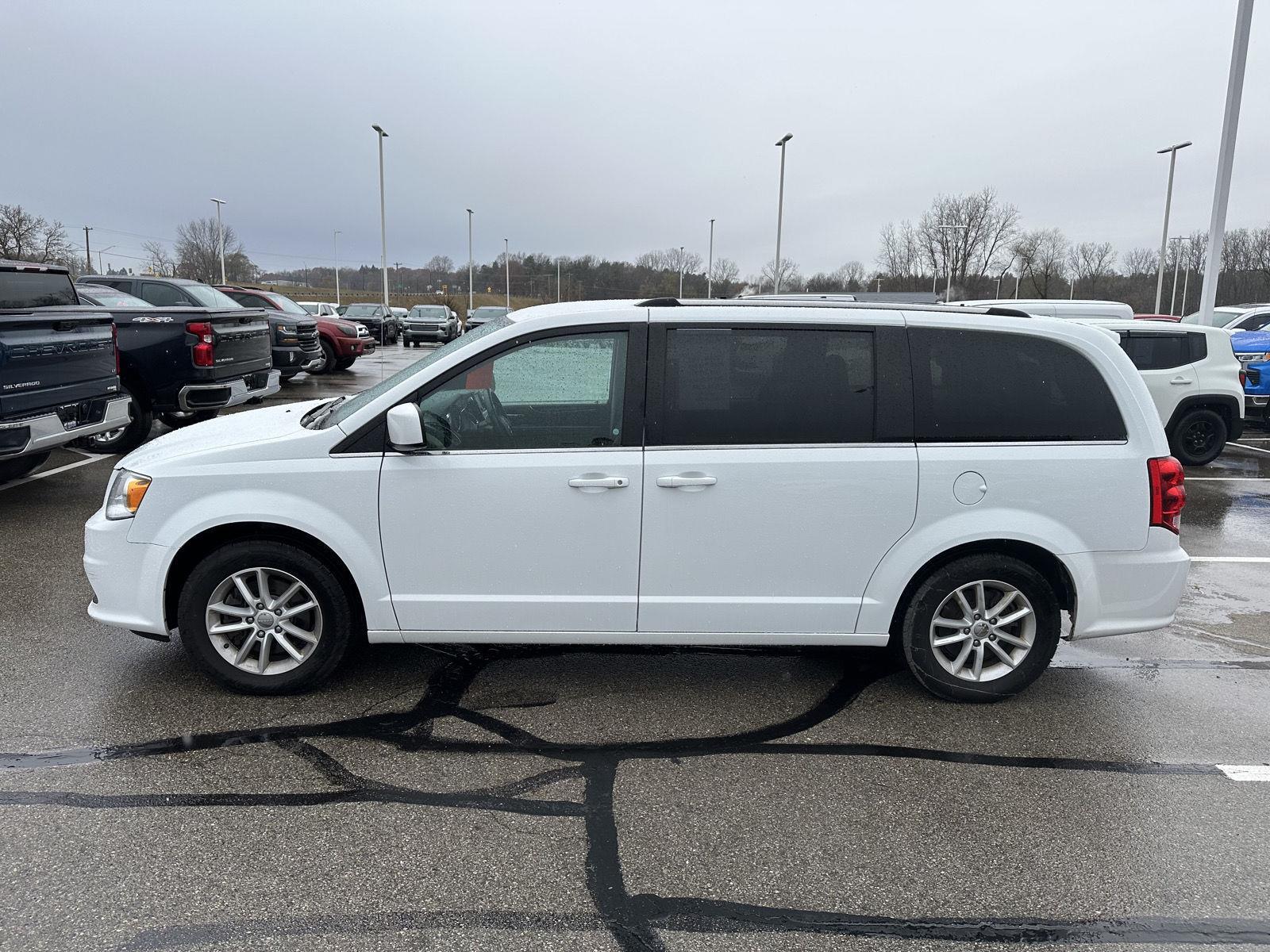 2019 Dodge Grand Caravan SXT photo 2