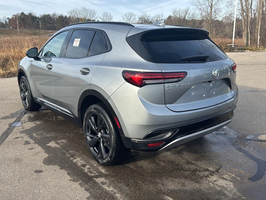 2023 Buick Envision Preferred photo 3