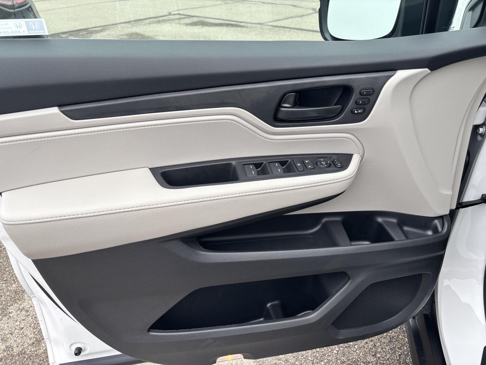 2026 Honda Odyssey EX-L - Photo 10