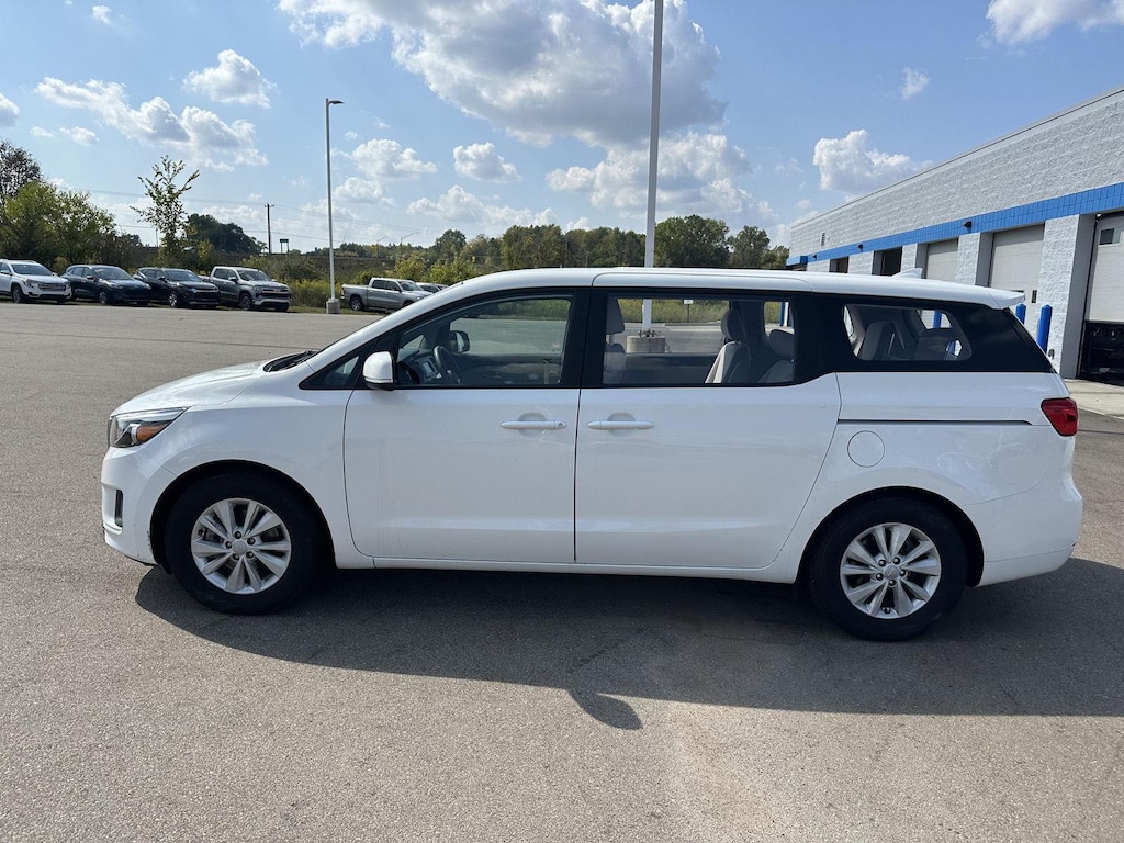 Used 2018 Kia Sedona L Van