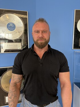 Staff member JUSTIN DENSLOW from ID_25639407b6d1