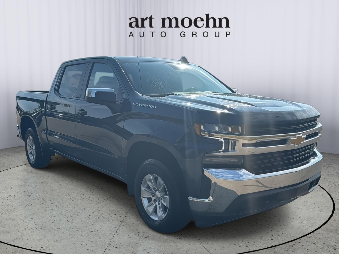 2021 Chevrolet Silverado 1500 LT photo 3