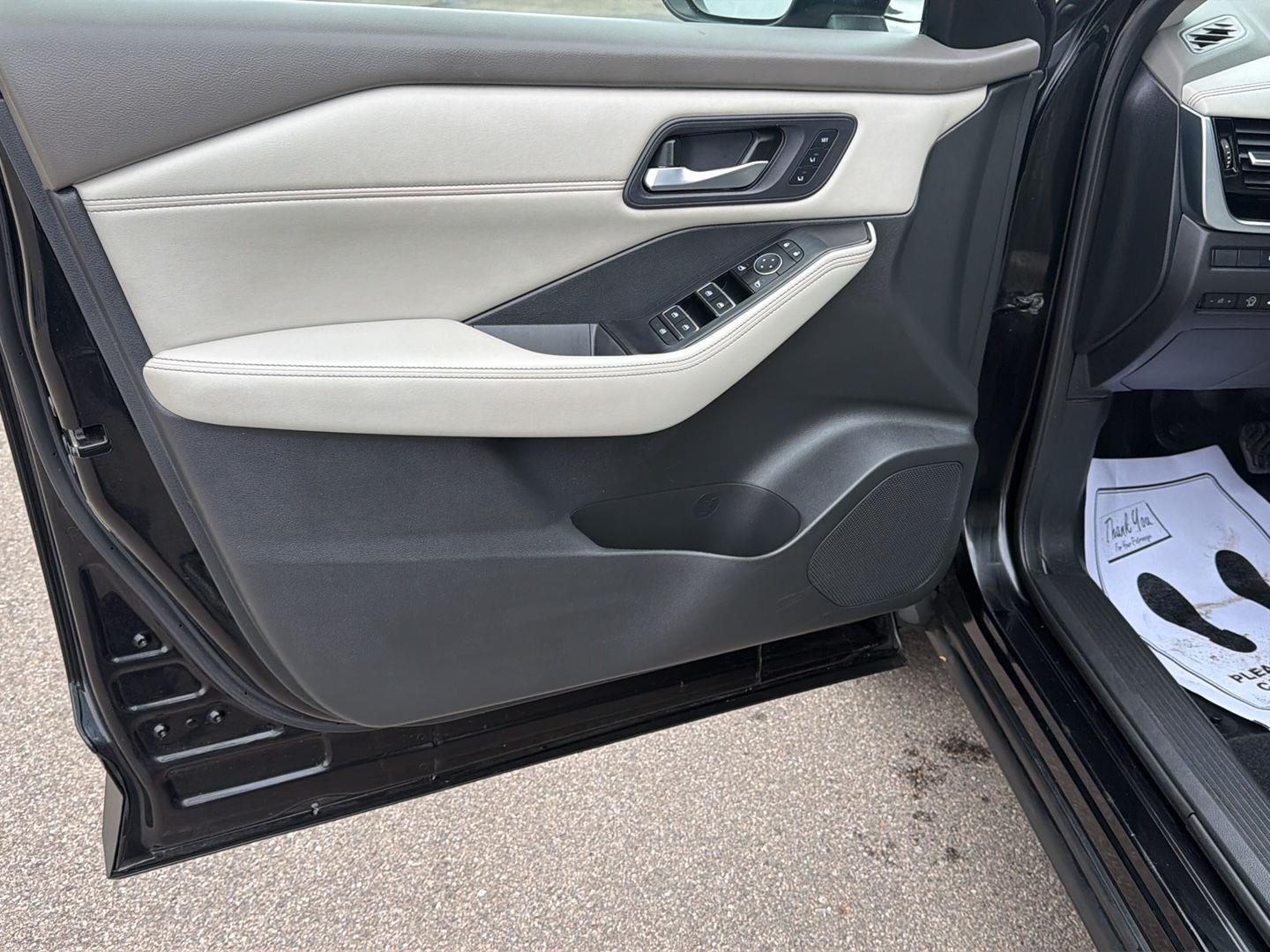 2023 Nissan Rogue SL - Photo 12