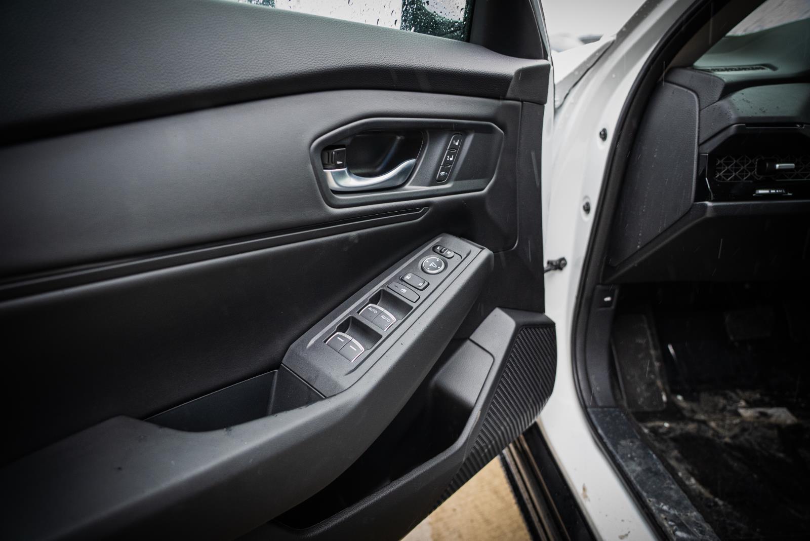2025 Honda Accord Hybrid EX-L - Photo 15