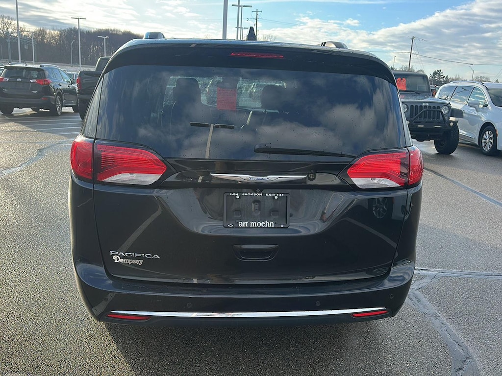 Used 2017 Chrysler Pacifica Touring-L Plus Van