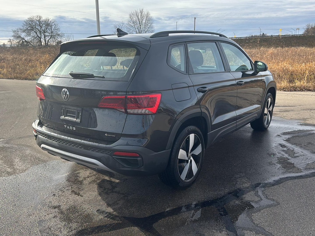 2024 Volkswagen Taos S photo 4
