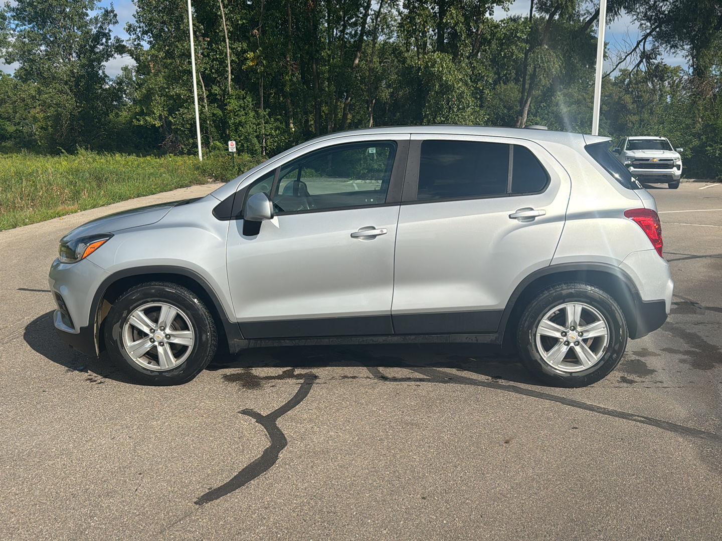 Used 2020 Chevrolet Trax LS with VIN KL7CJKSB7LB015962 for sale in Jackson, MI